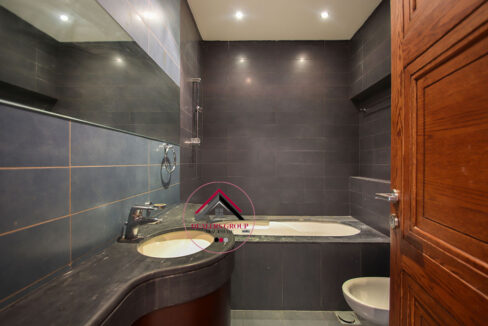 10- Bathroom (4)