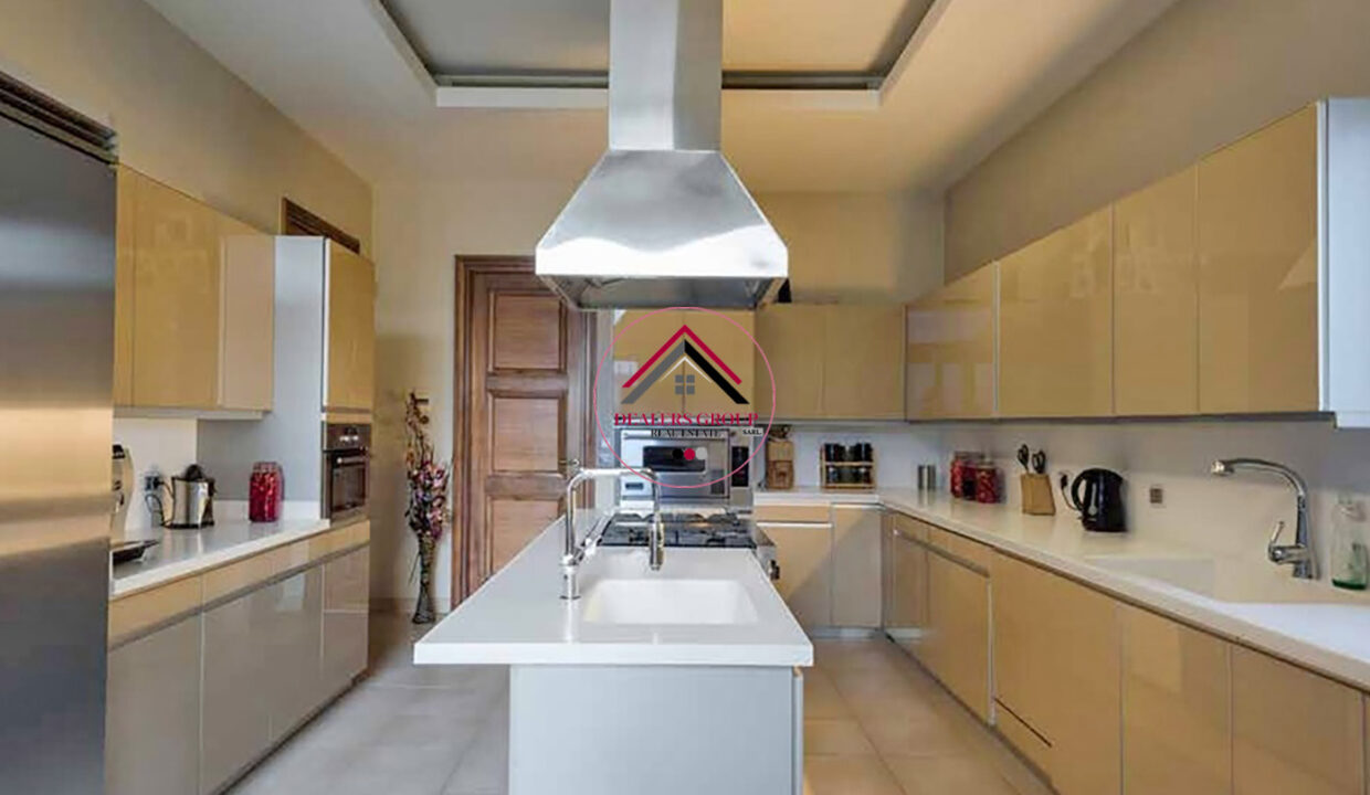 Sea View Penthouse Duplex for sale in Ramlet el Bayda + Private Gym