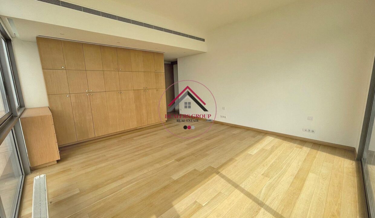 Sea View Apartment for sale in Carré d'Or, Achrafieh