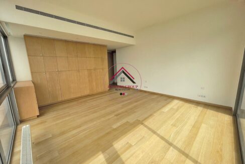 Sea View Apartment for sale in Carré d'Or, Achrafieh