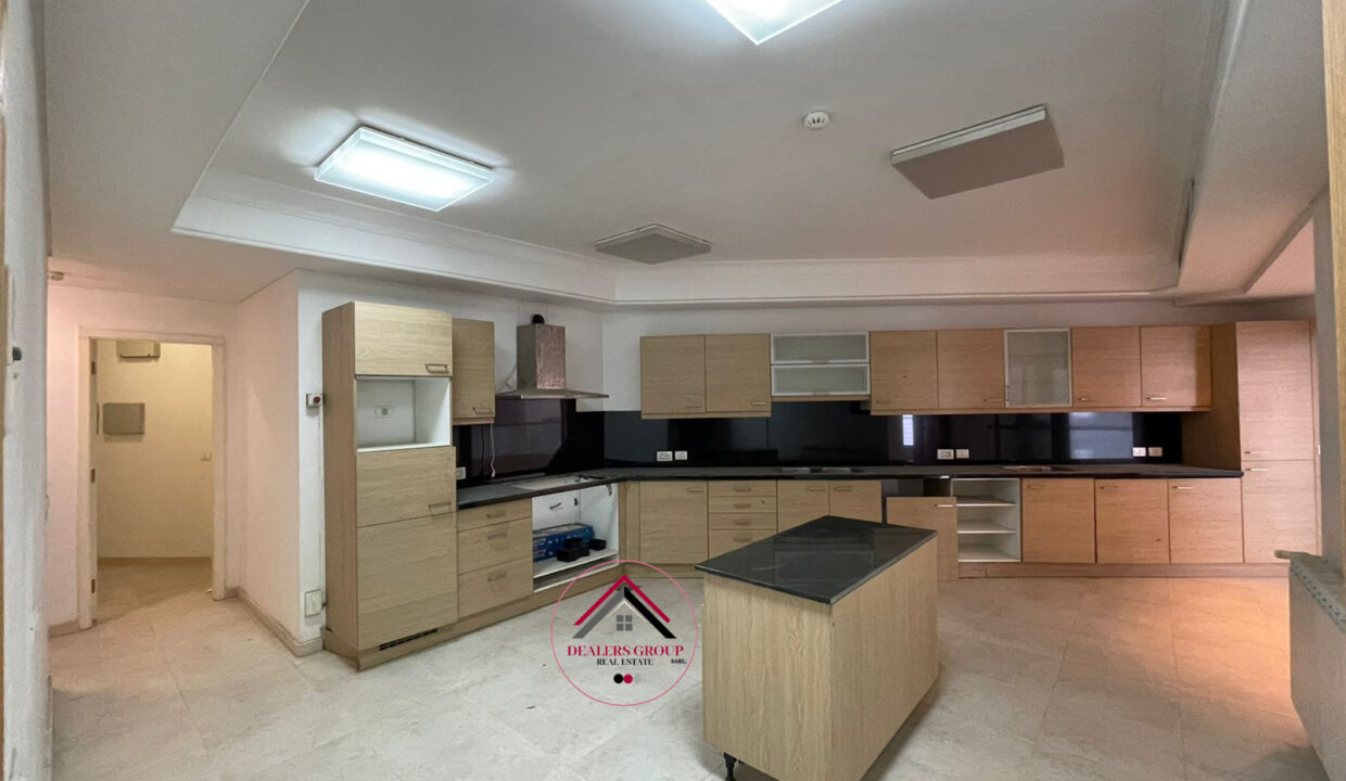 Make yourself at home ! Elegant Apartment for sale in Ain el Mreisseh