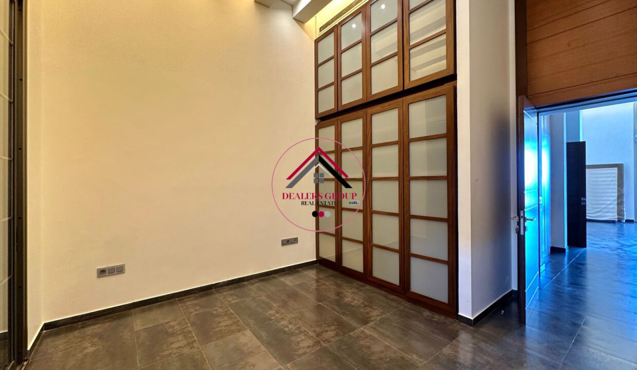 Sea View Penthouse Apartment for sale in Hamra -Ras Beirut