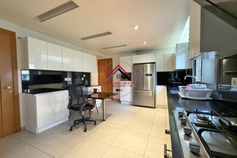 Deluxe Apartment for sale in Tallet el Khayat in a Prime Location