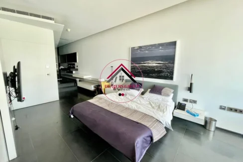 Prestigious Chalet For Sale In Yacht Club - Downtown