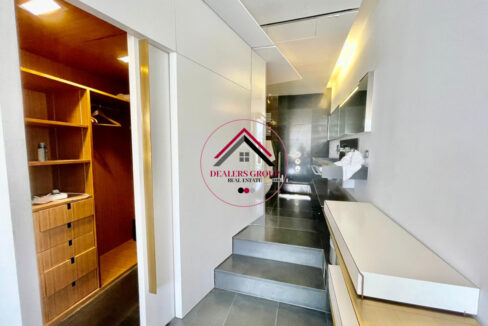 Prestigious Chalet For Sale In Yacht Club - Downtown