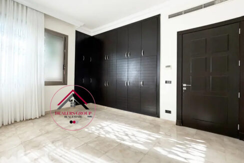 Prime Location Elegant Apartment for sale in Ramlet el Bayda - Beirut