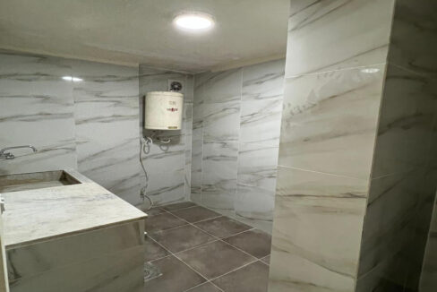 Pime Location Warehouse for sale in Tallet el Khayat - Beirut