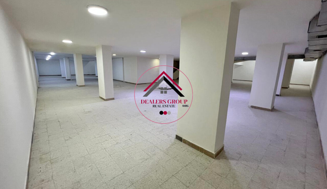 Pime Location Warehouse for sale in Tallet el Khayat - Beirut