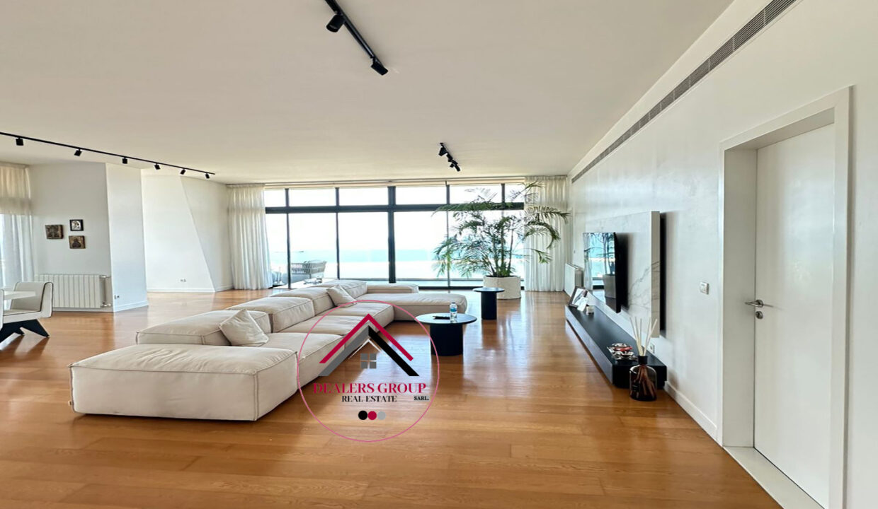 Luxury 4-Master Bedroom Apartment with Panoramic Views & Terrace