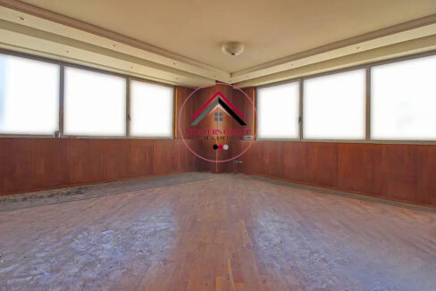 Prime Location wonderful Office for sale in Verdun