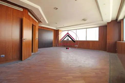 Prime Location wonderful Office for sale in Verdun