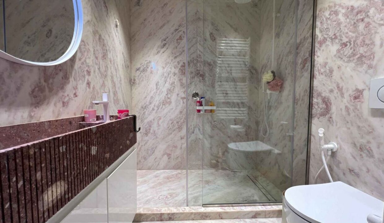 Modern Extraordinary Apartment for Sale in Achrafieh