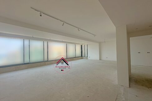 High floor wonderful apartment for sale in Ramlet el Bayda