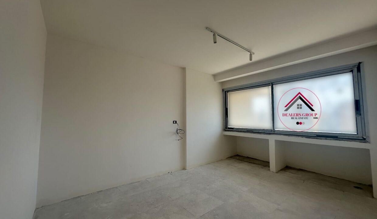 High floor wonderful apartment for sale in Ramlet el Bayda