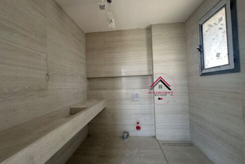 High floor wonderful apartment for sale in Ramlet el Bayda