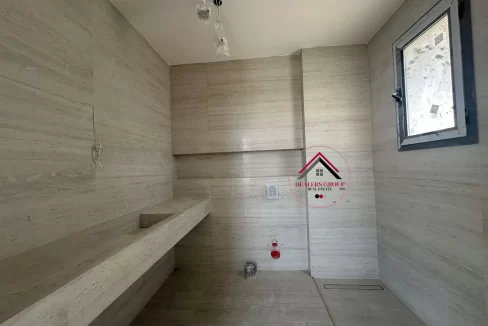 High floor wonderful apartment for sale in Ramlet el Bayda