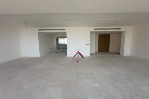 High floor wonderful apartment for sale in Ramlet el Bayda