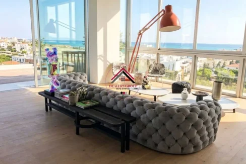 Private Pool & Terrace ! Modern Penthouse for sale in Downtown Beirut