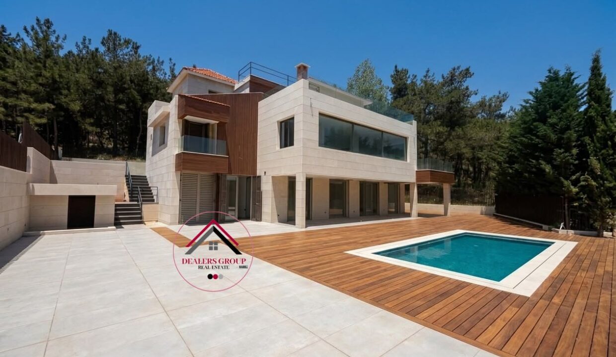 Private Pool & Terrace ! Deluxe Villa for sale in Baabdat - Maten
