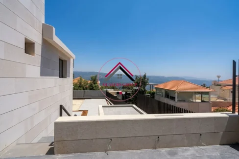 Private Pool & Terrace ! Deluxe Villa for sale in Baabdat - Maten