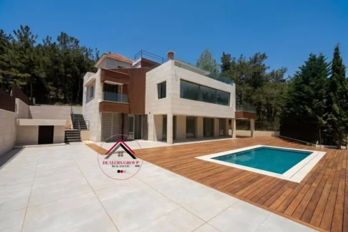 Private Pool & Terrace ! Deluxe Villa for sale in Baabdat - Maten