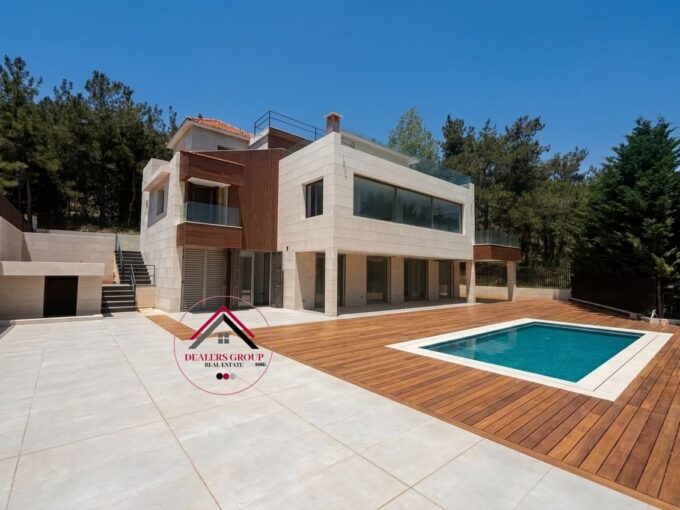 Private Pool & Terrace ! Deluxe Villa for sale in Baabdat - Maten