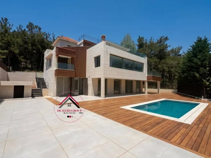 Private Pool & Terrace ! Deluxe Villa for sale in Baabdat - Maten