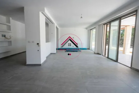 Private Pool & Terrace ! Deluxe Villa for sale in Baabdat - Maten