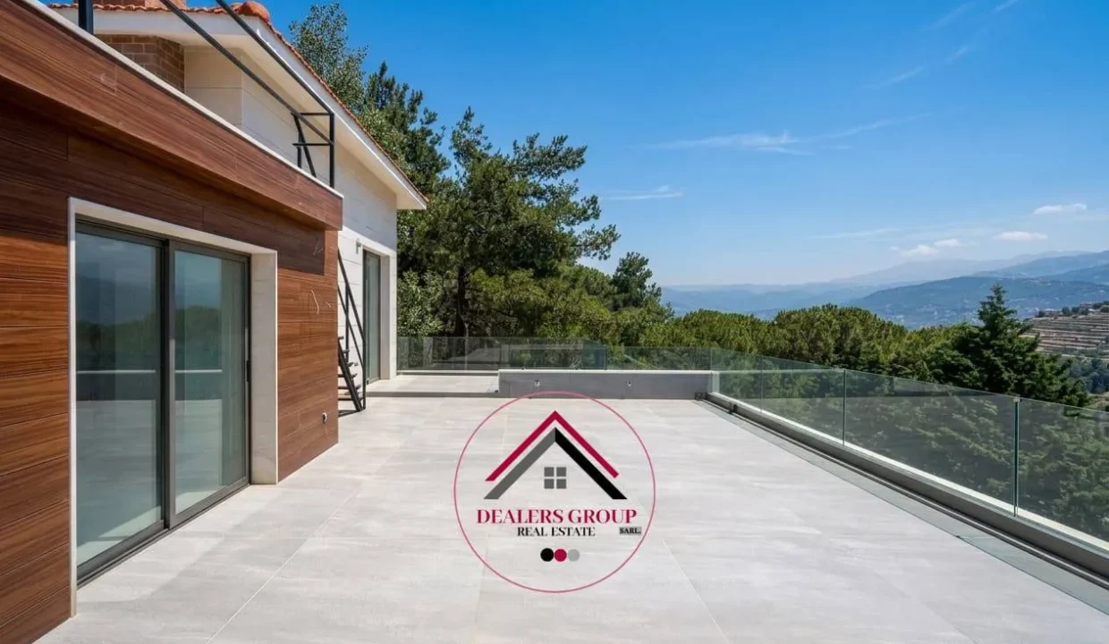 Private Pool & Terrace ! Deluxe Villa for sale in Baabdat - Maten