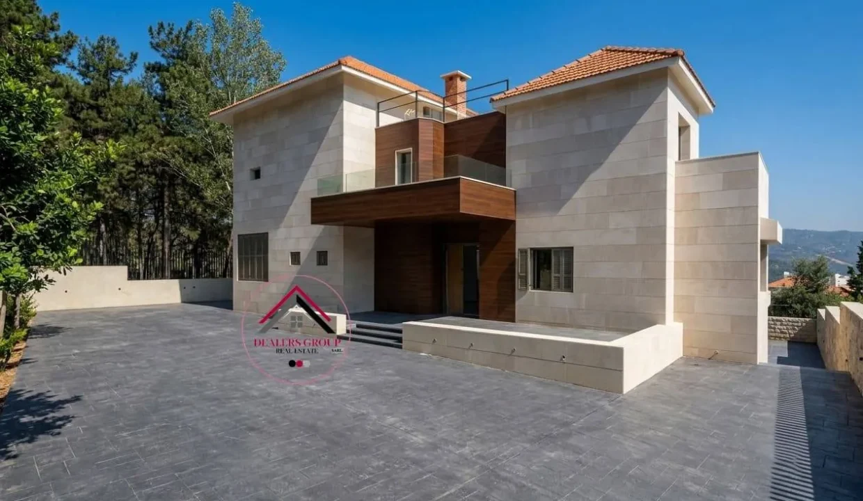 Private Pool & Terrace ! Deluxe Villa for sale in Baabdat - Maten