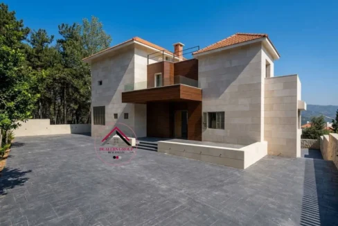 Private Pool & Terrace ! Deluxe Villa for sale in Baabdat - Maten