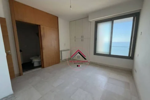 Sea View Deluxe Apartment for sale in Ras Beirut