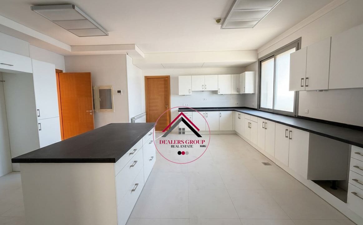 Sea View Deluxe Apartment for sale in Ras Beirut