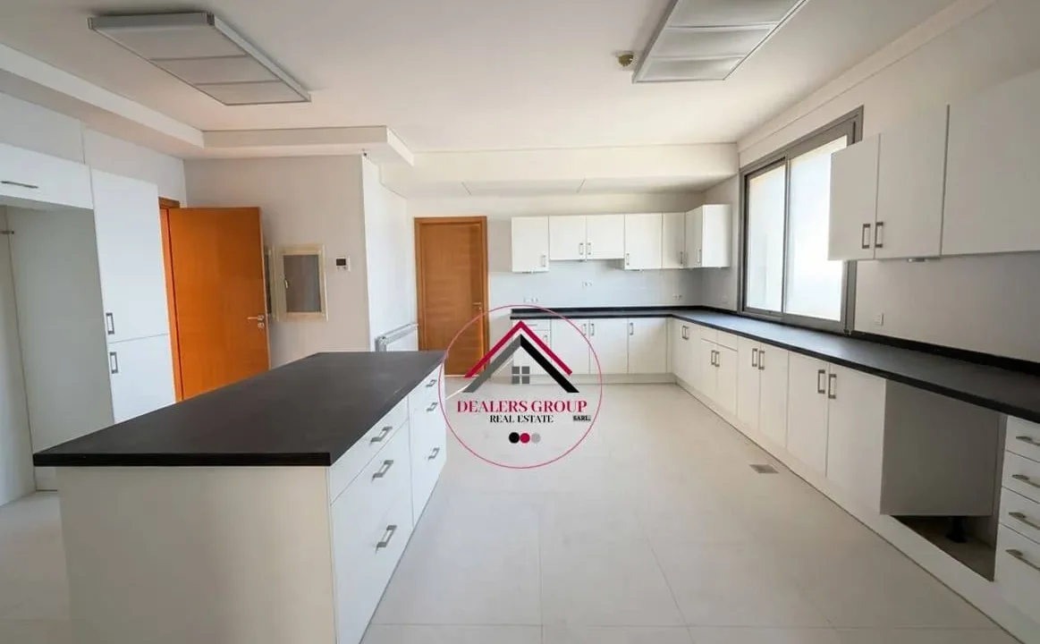 Sea View Deluxe Apartment for sale in Ras Beirut