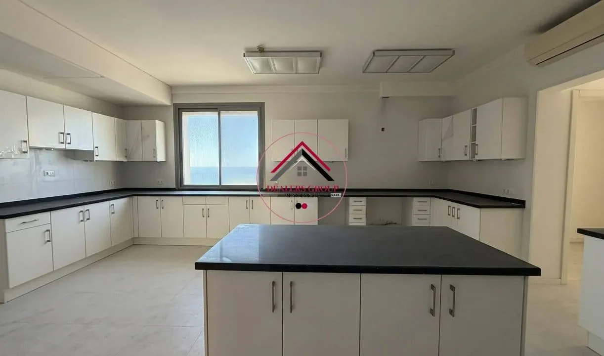 Sea View Deluxe Apartment for sale in Ras Beirut