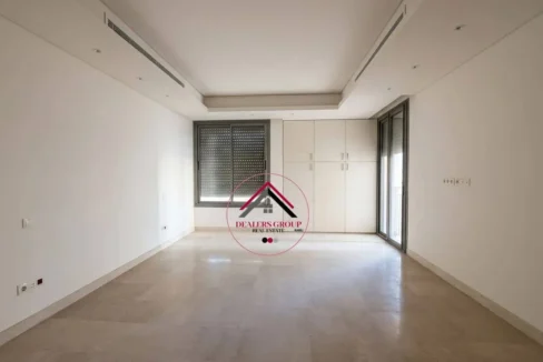Sea View Deluxe Apartment for sale in Ras Beirut