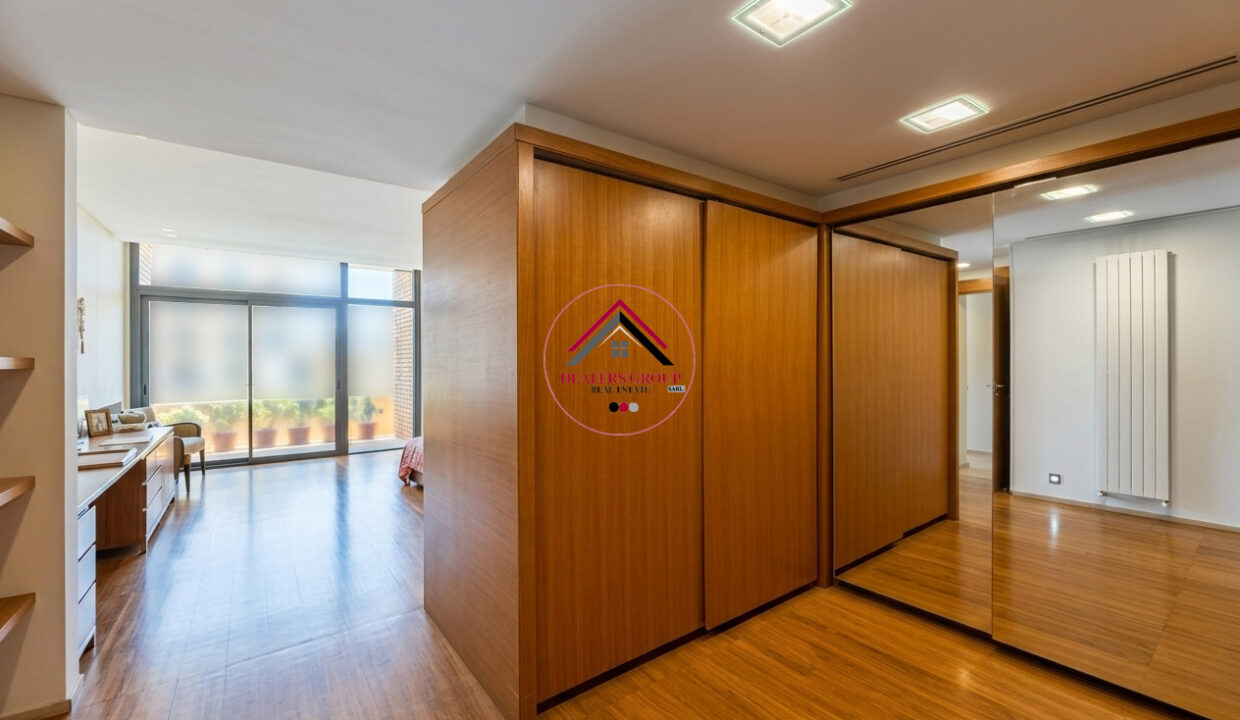 Prime Location Apartment for sale in Downtown Beirut