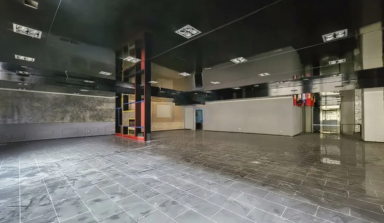 Prime Location Showroom/Shop for Sale in Downtown - Beirut
