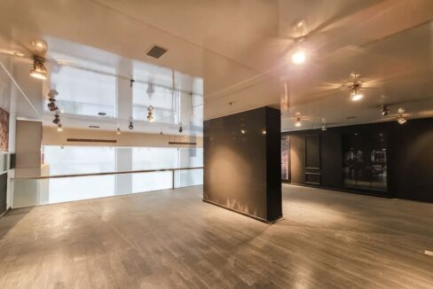 Prime Location Showroom/Shop for Sale in Downtown - Beirut