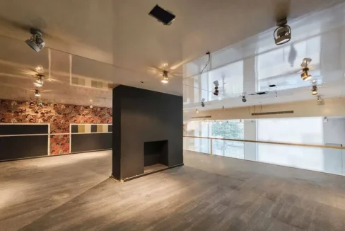 Prime Location Showroom/Shop for Sale in Downtown - Beirut