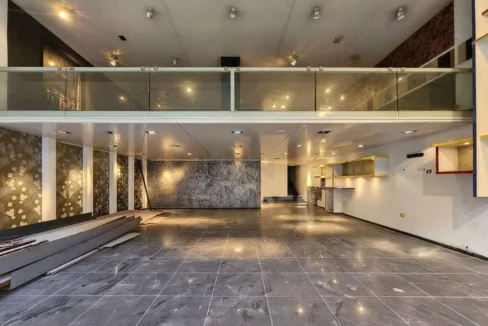 Prime Location Showroom/Shop for Sale in Downtown - Beirut