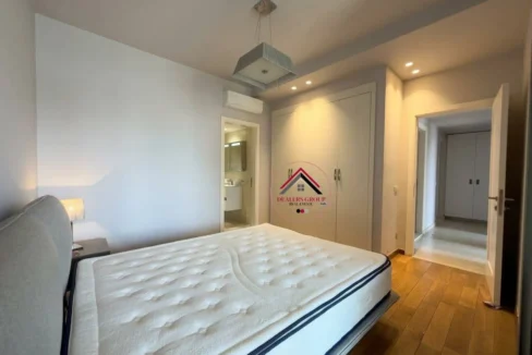 Prime Location High Floor apartment for sale in Hamra - Ras Beirut