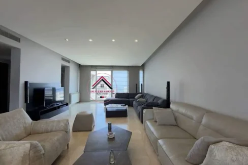 Prime Location High Floor apartment for sale in Hamra - Ras Beirut
