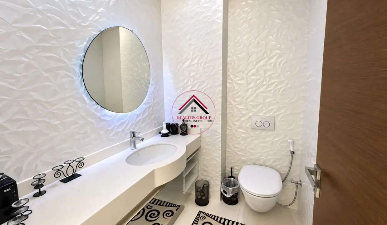 Prime Location Apartment for sale in Manara