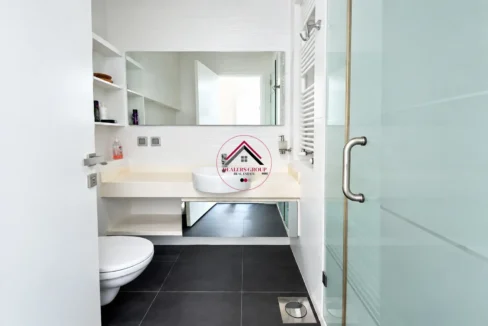 Prime Location Apartment for sale in Manara