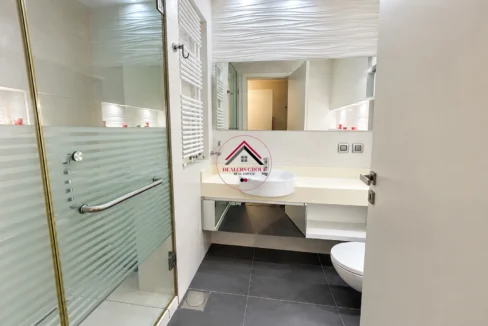 Prime Location Apartment for sale in Manara
