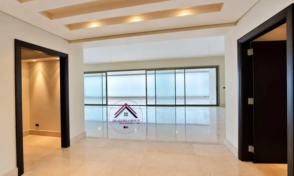 Sea View Deluxe Apartment for sale in Clemenceau