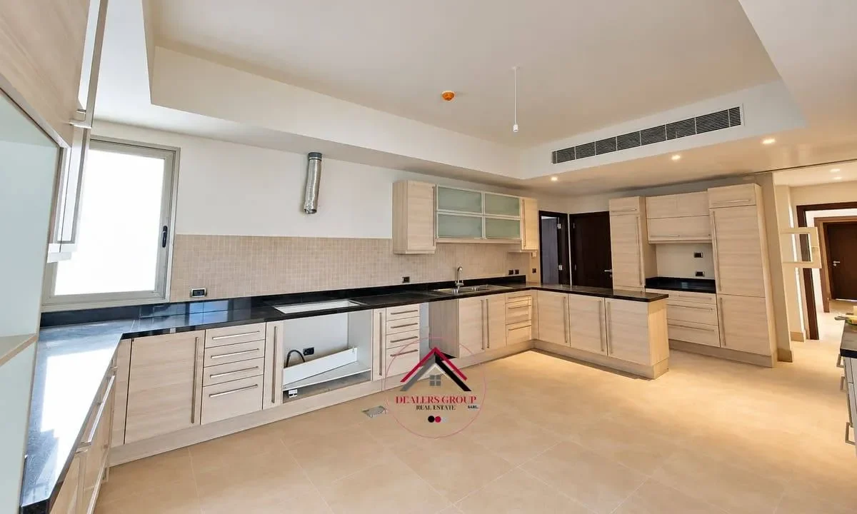 Sea View Deluxe Apartment for sale in Clemenceau