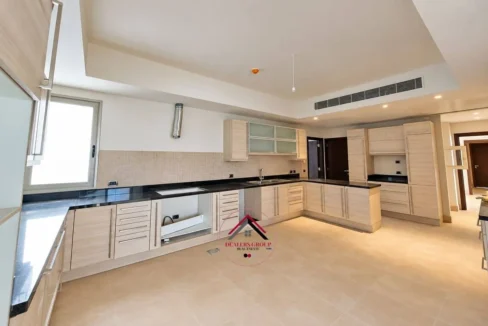 Sea View Deluxe Apartment for sale in Clemenceau