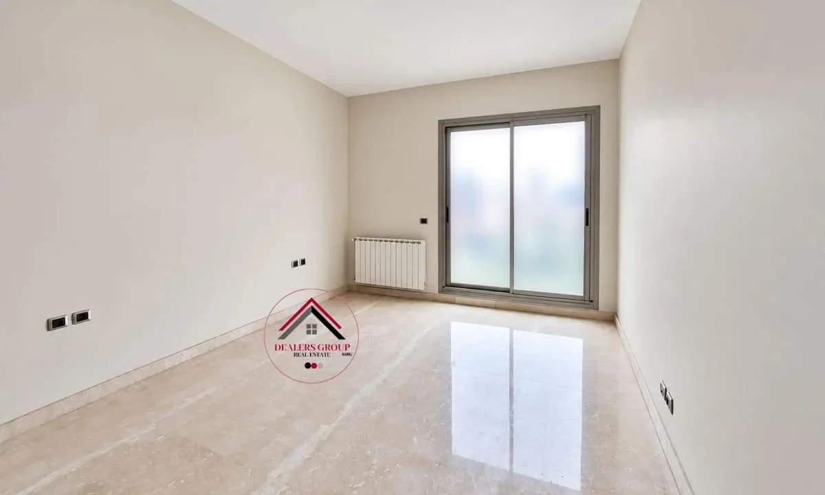 Sea View Deluxe Apartment for sale in Clemenceau